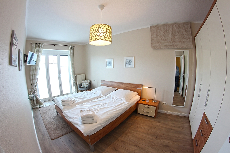 Grosses Schlafzimmer